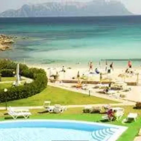 One Bedroom House At 50 M Away From The With Sea View Shared Pool And Furnished Garden * Golfo Aranci